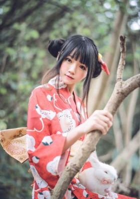 伸进她的小内裤疯狂揉摸_BD英语超清在线观看
