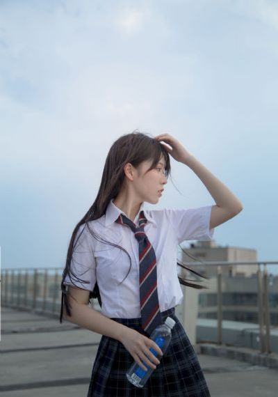 抱着娇妻让粗大玩3p_剧情片神马在线观看