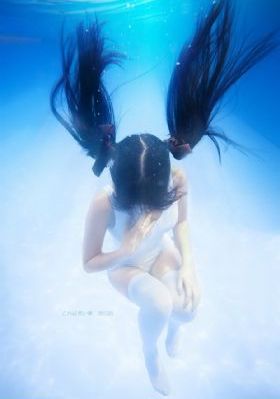 年轻的小婊4韩剧中文版_免费手机观看